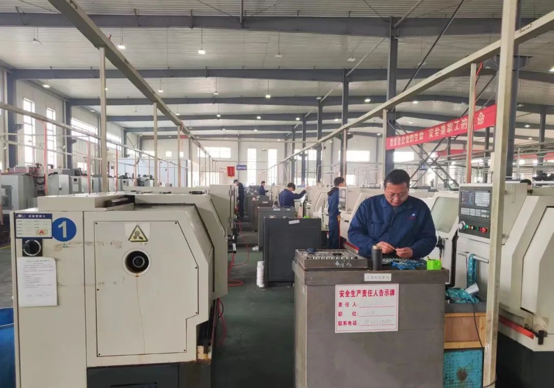 海州：吹響復(fù)工“集結(jié)號” 拼出發(fā)展“加速度”！9.jpg